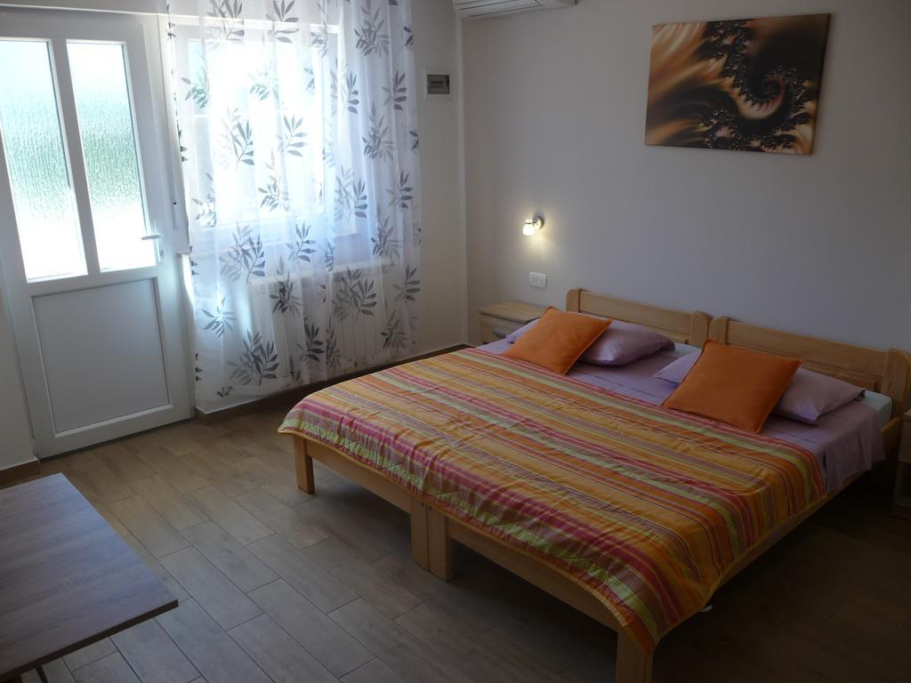 Apartments & Rooms Milka Umag Exterior photo
