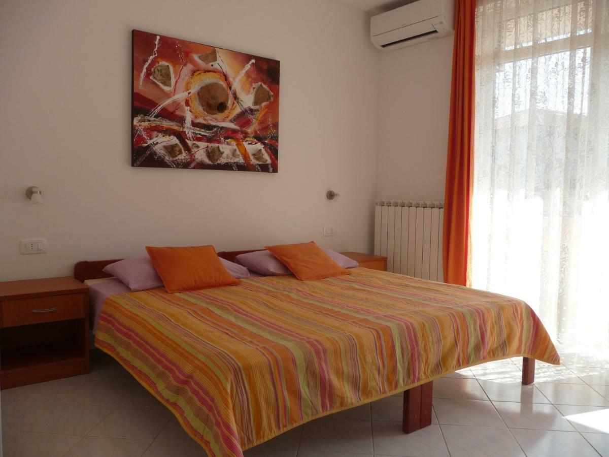 Apartments & Rooms Milka Umag Exterior photo